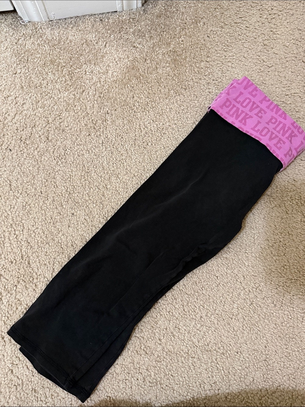 Victoria’s Secret Pink Women’s Cropped Yoga Legging